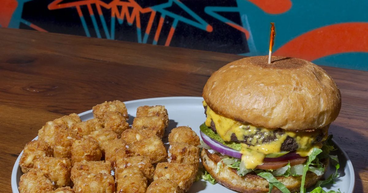 4th Street Bar & Grill